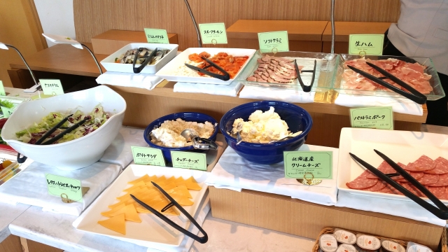 朝食ビュッフェ効率化のための「戦略的5ステップ」